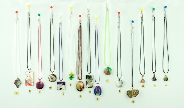Pendentifs Orgonites faces arrières